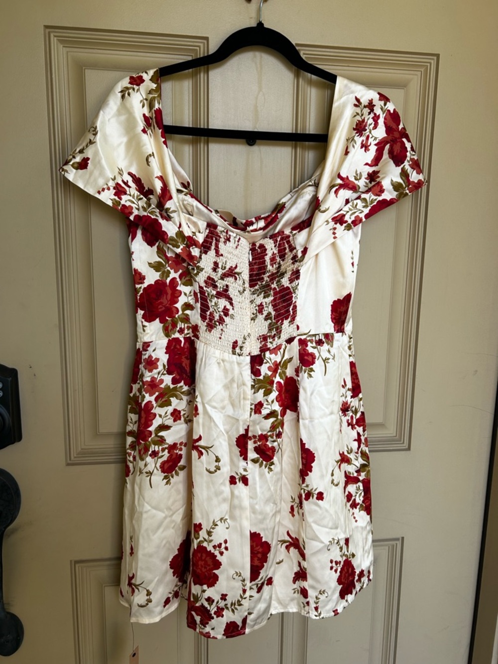 Reformation NWT Lanelle Mini
Dress Silk Cream Red
Floral Off Shoulder 10 - Picture 5 of 10